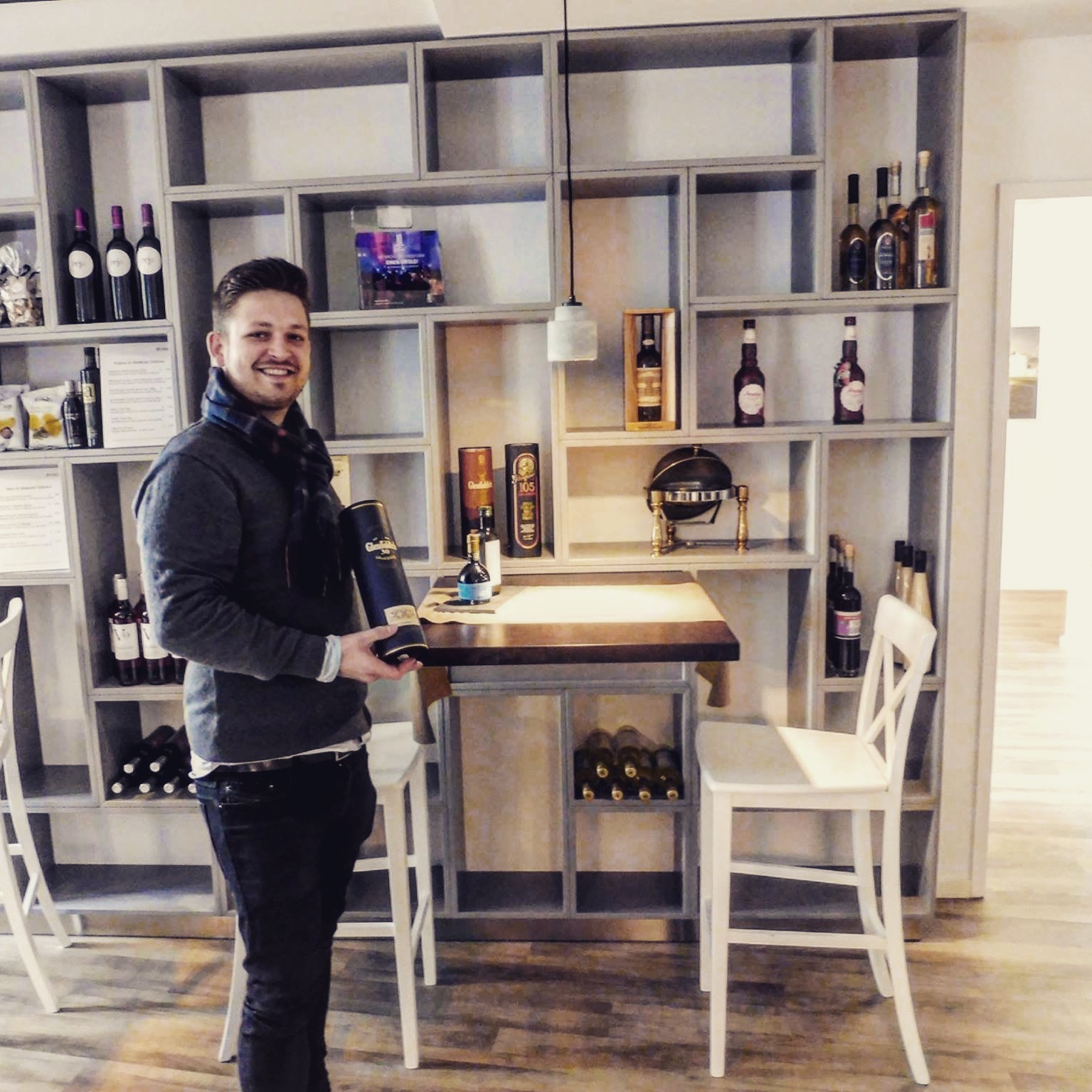 Spezialitäten Regal im Wolbecker Stübchen